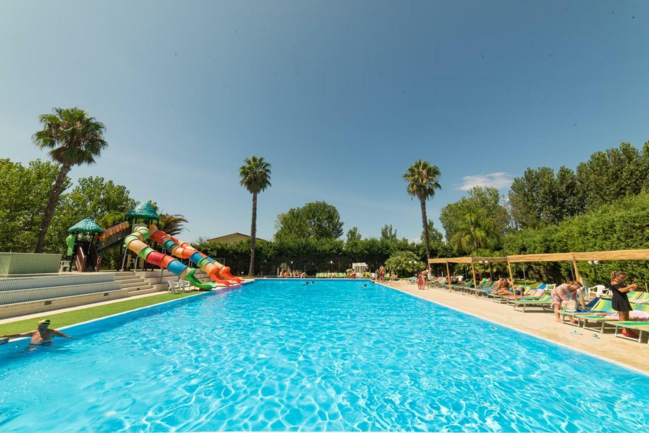 Marina Di Rossano Village Club ภายนอก รูปภาพ